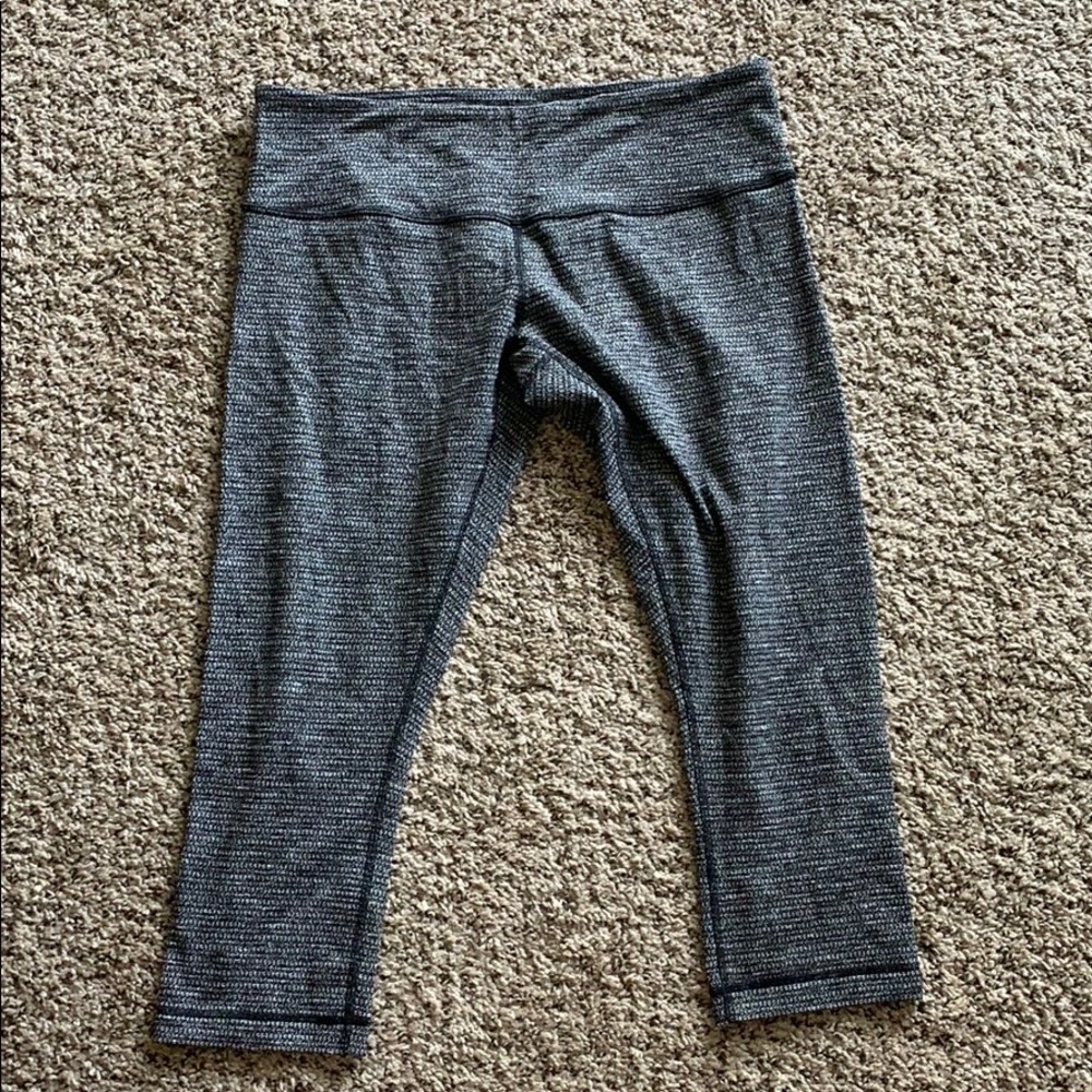 Lululemon lowrise 21” capris